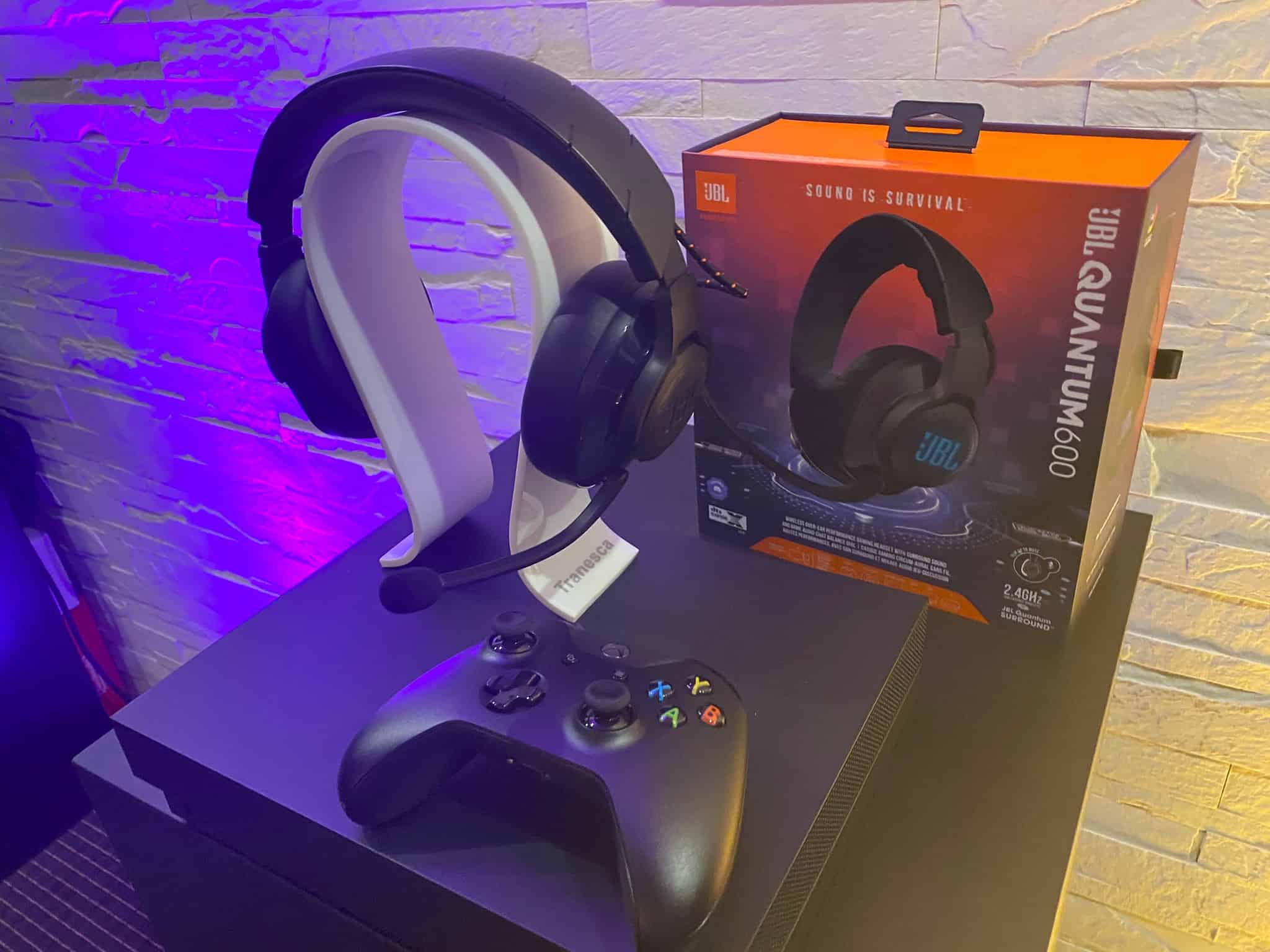 Ces Jbl Quantum Gaming Headphones Bring Surround Sound Customization