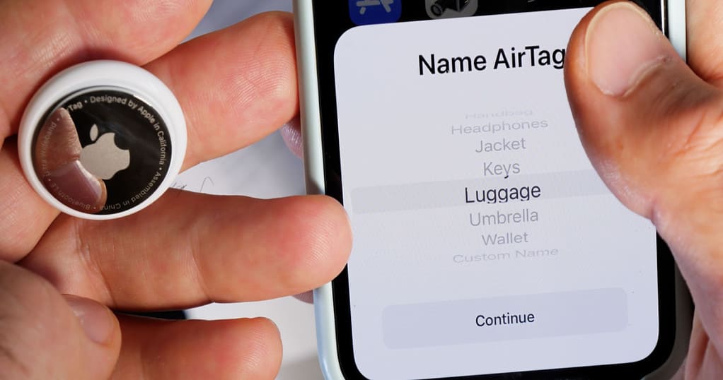 AirTag naming screen