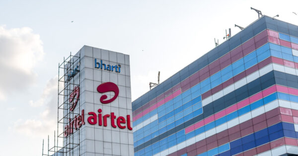 Apple and Airtel Set to Discuss Rollout of 5G Support to iPhones in ...