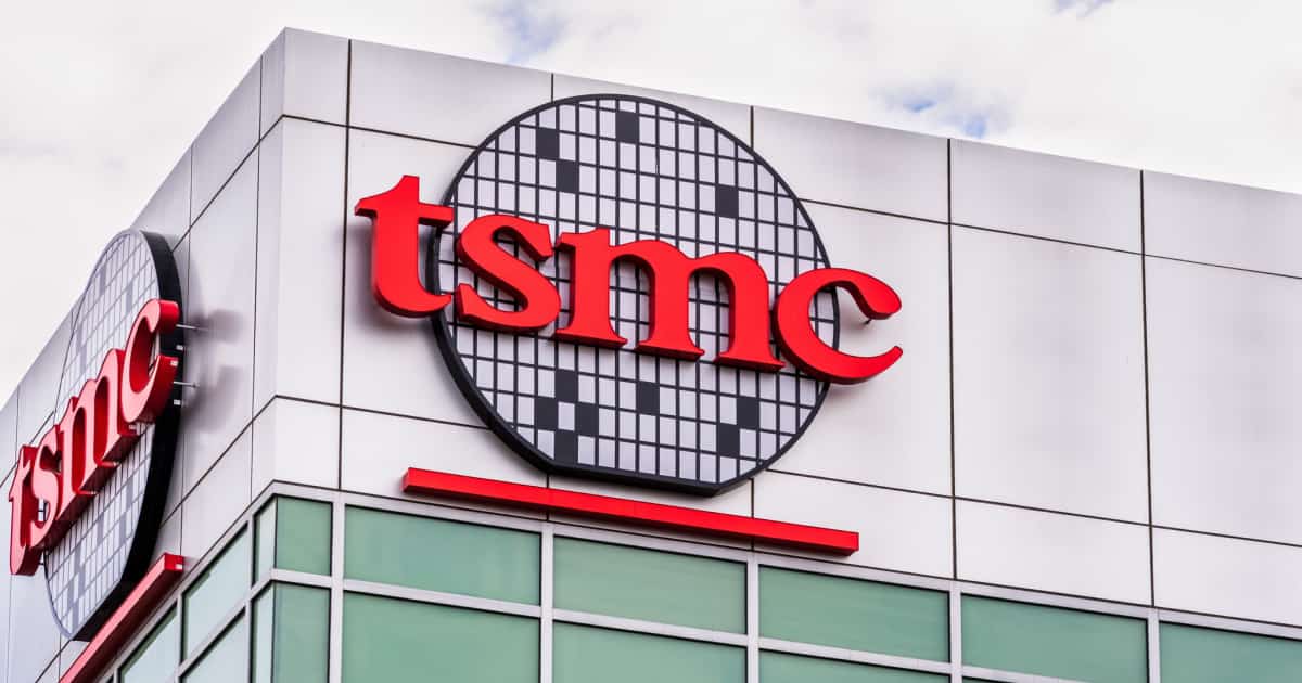 Tim Cook Confirms Apple to Source Chips From TSMC Plant In US Starting In 2024