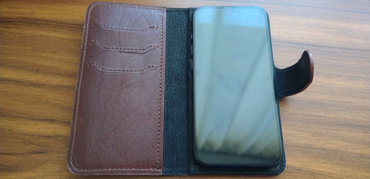 [Review] Leather Folio Case Wallet for iPhone 16 by Geometric Goods